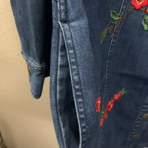 Madewell Embroidered Floral Denim Shirt Dress (wear once, pristine condition) - Picture 8 of 10